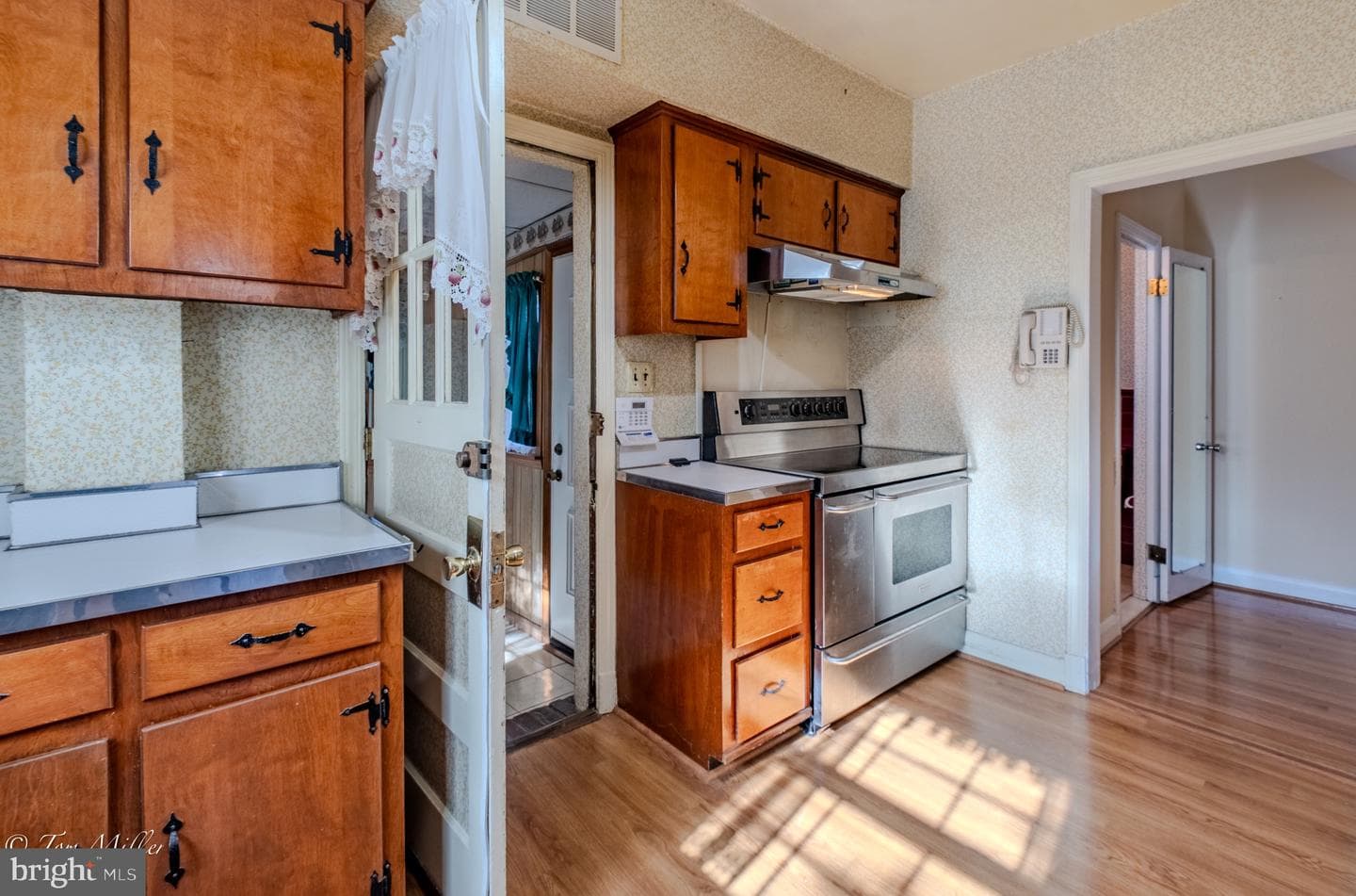 5510 N Charles Street photo 14