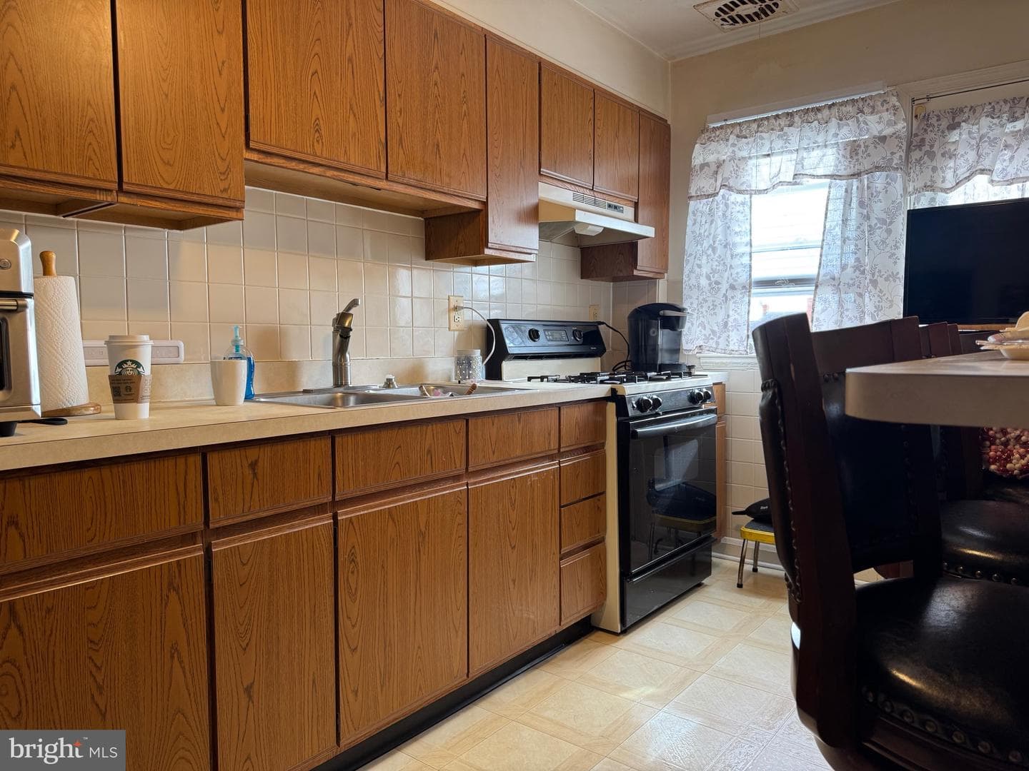1631 Woodbourne Avenue photo 10