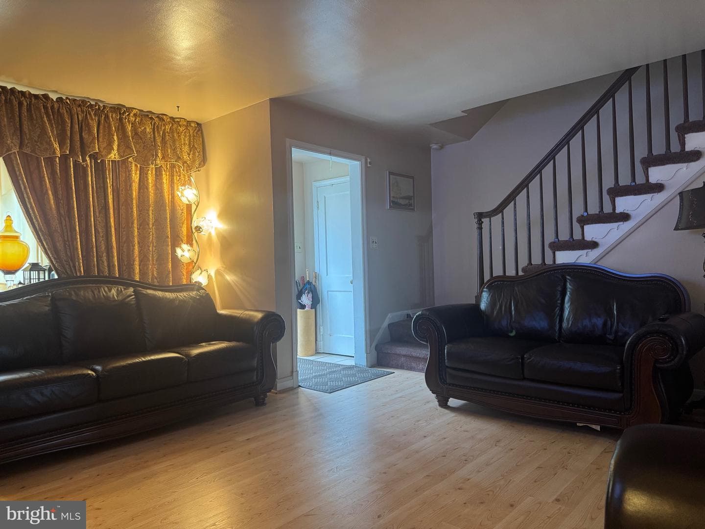 1631 Woodbourne Avenue photo 4