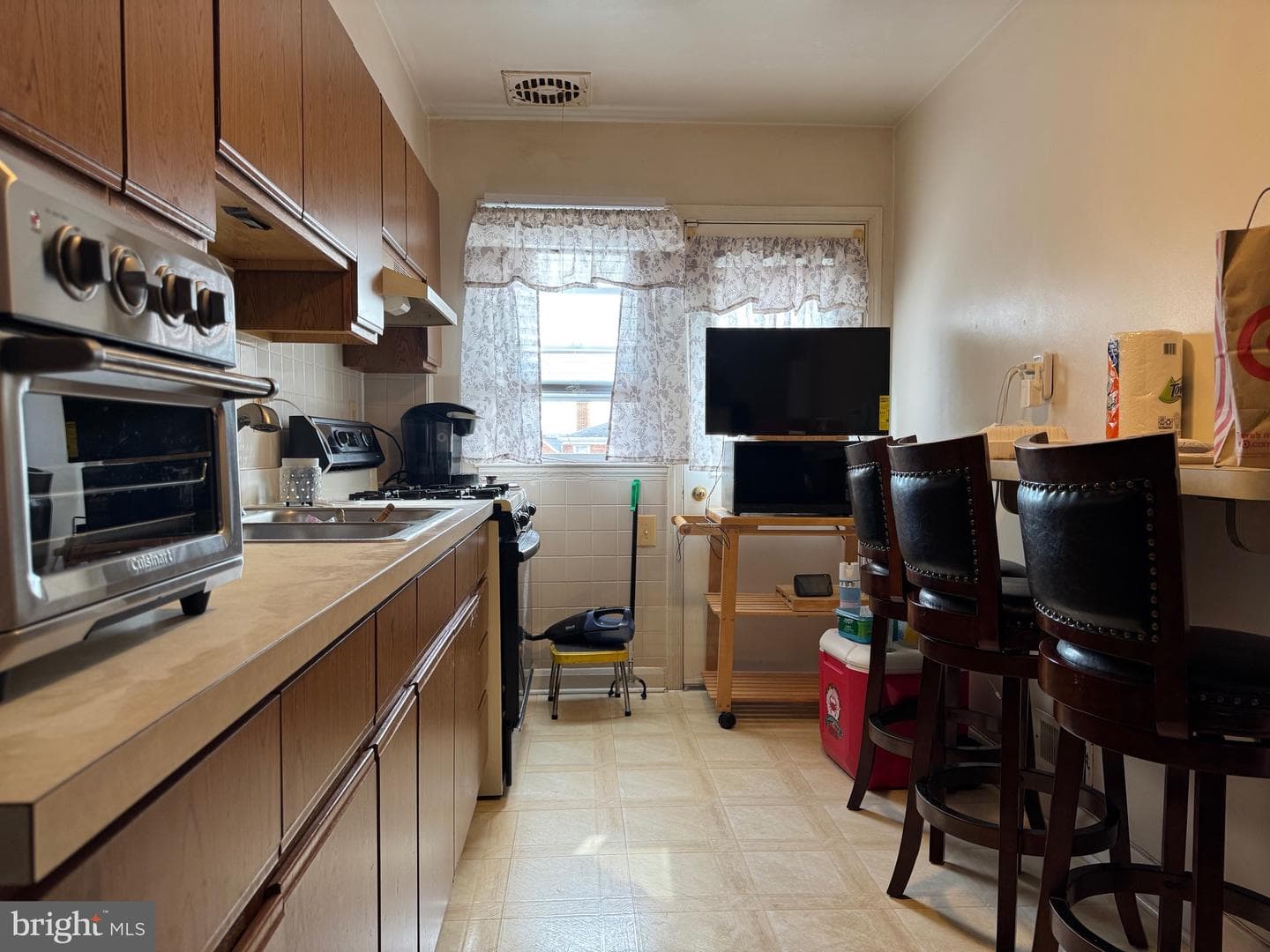 1631 Woodbourne Avenue photo 9