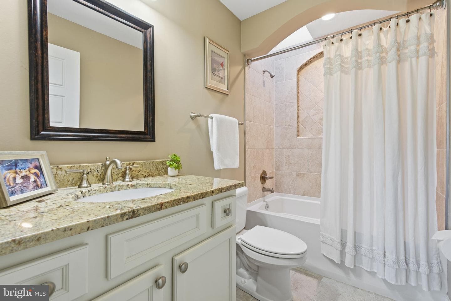 3903 Foster Avenue photo 24