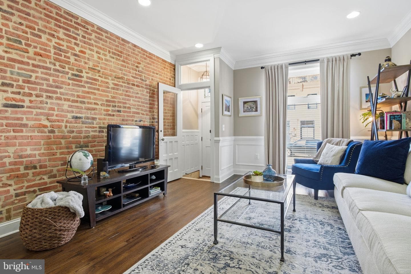 3903 Foster Avenue photo 3