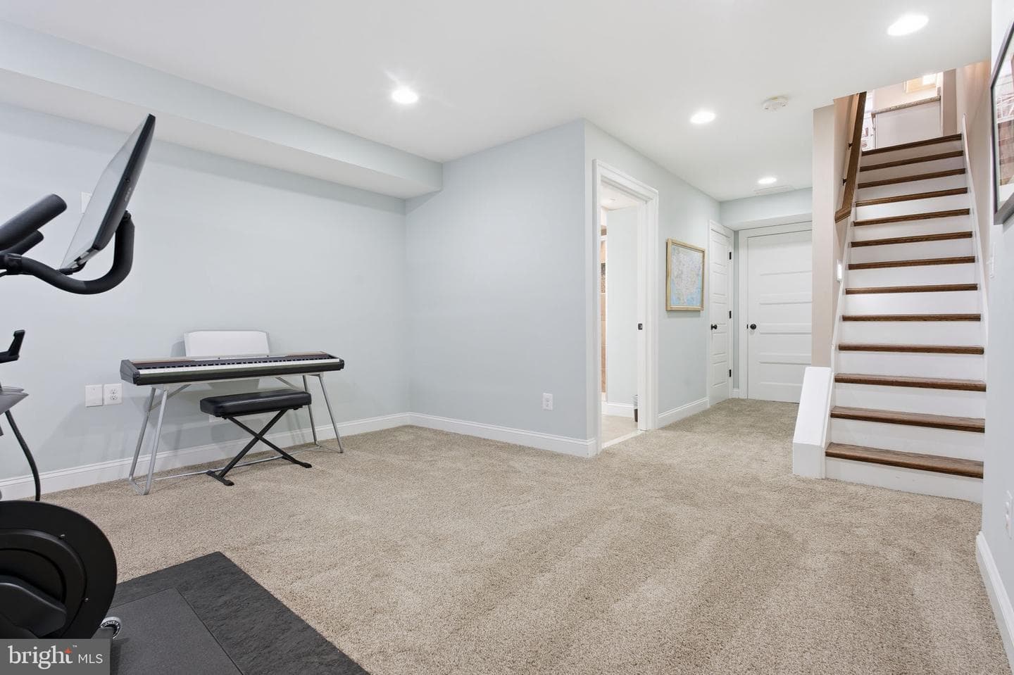3903 Foster Avenue photo 32