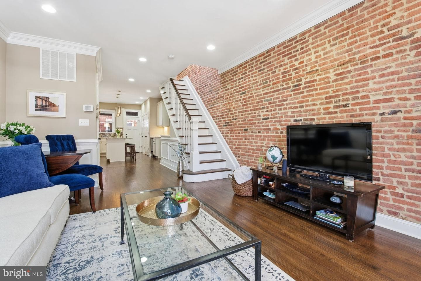 3903 Foster Avenue photo 4