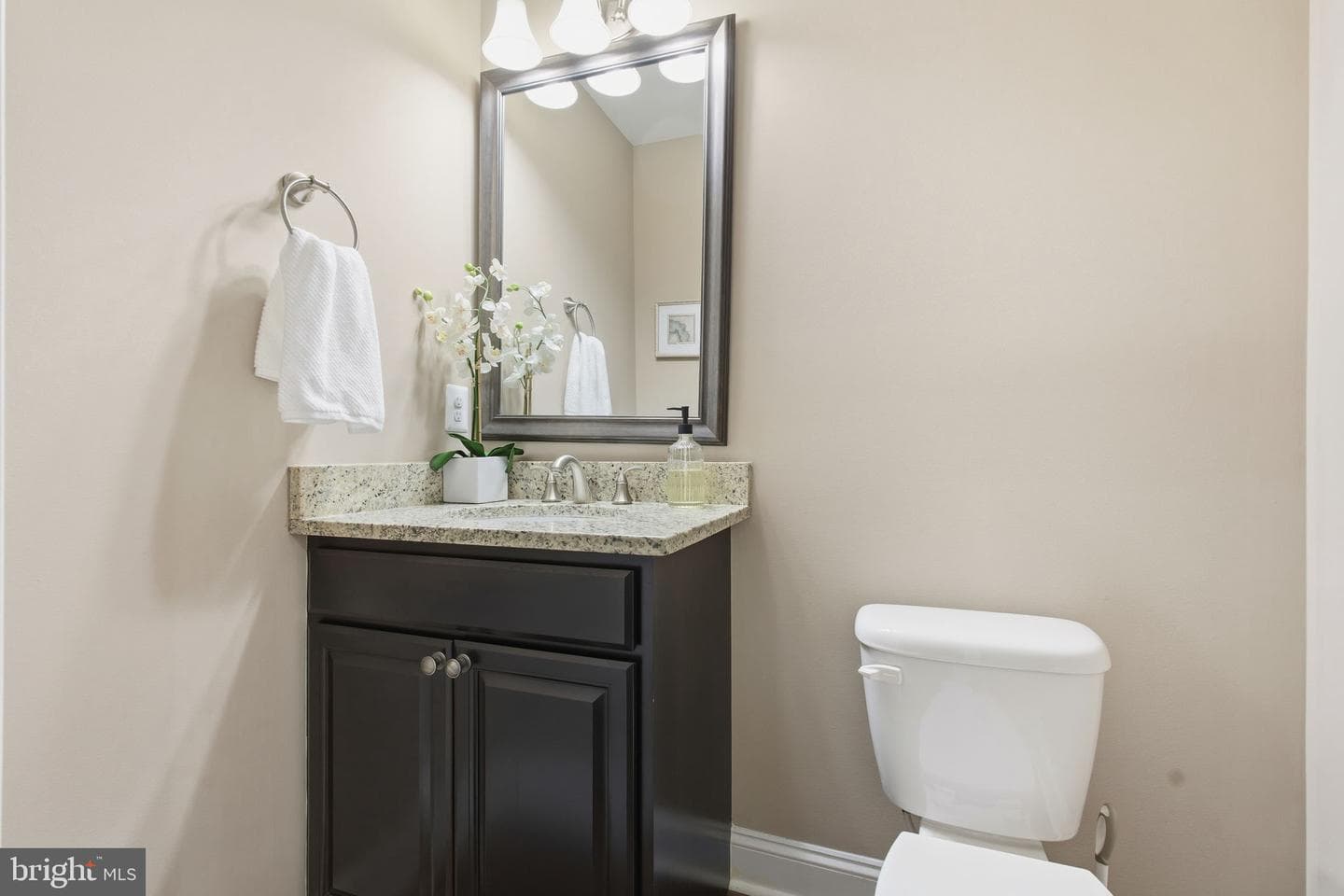 3903 Foster Avenue photo 8