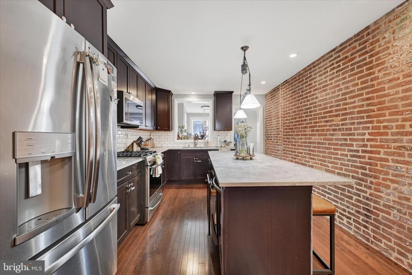 1436 Andre Street photo 12