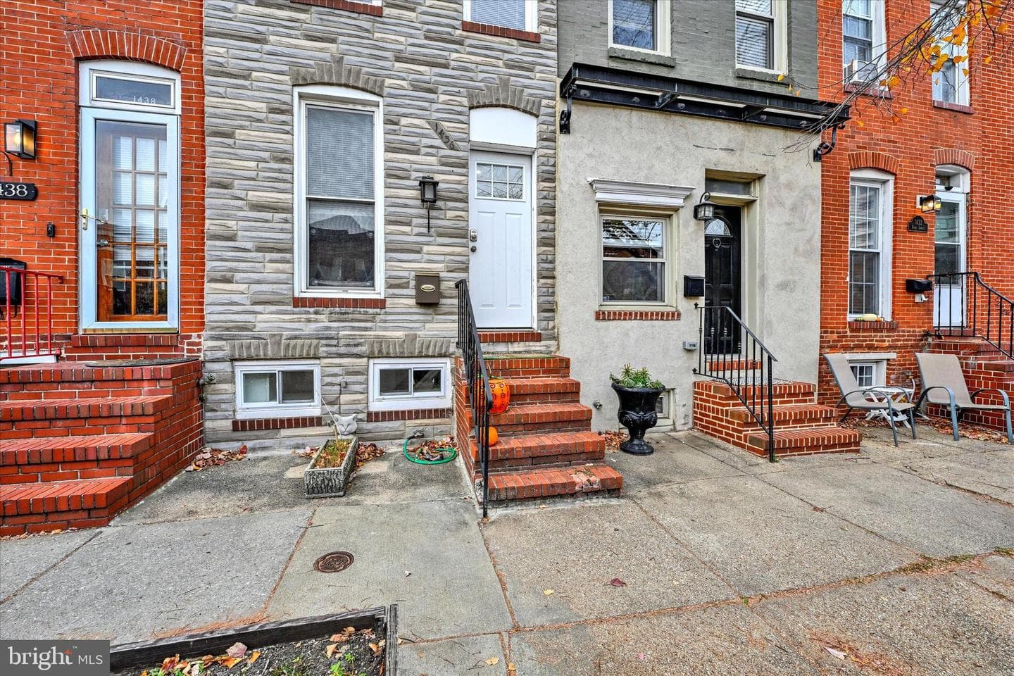 1436 Andre Street photo 2