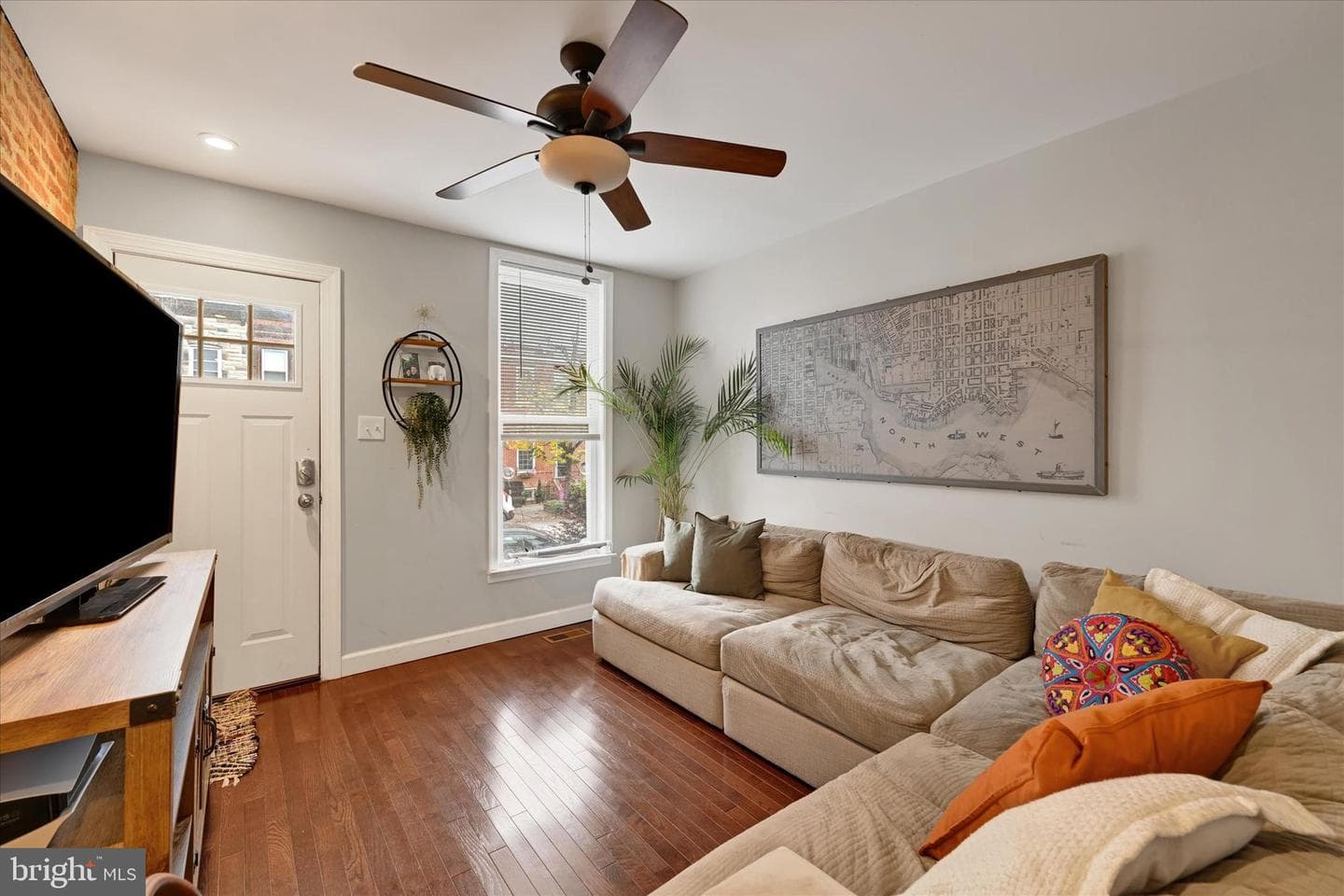 1436 Andre Street photo 5