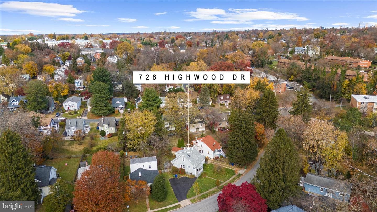726 Highwood Dr photo 31