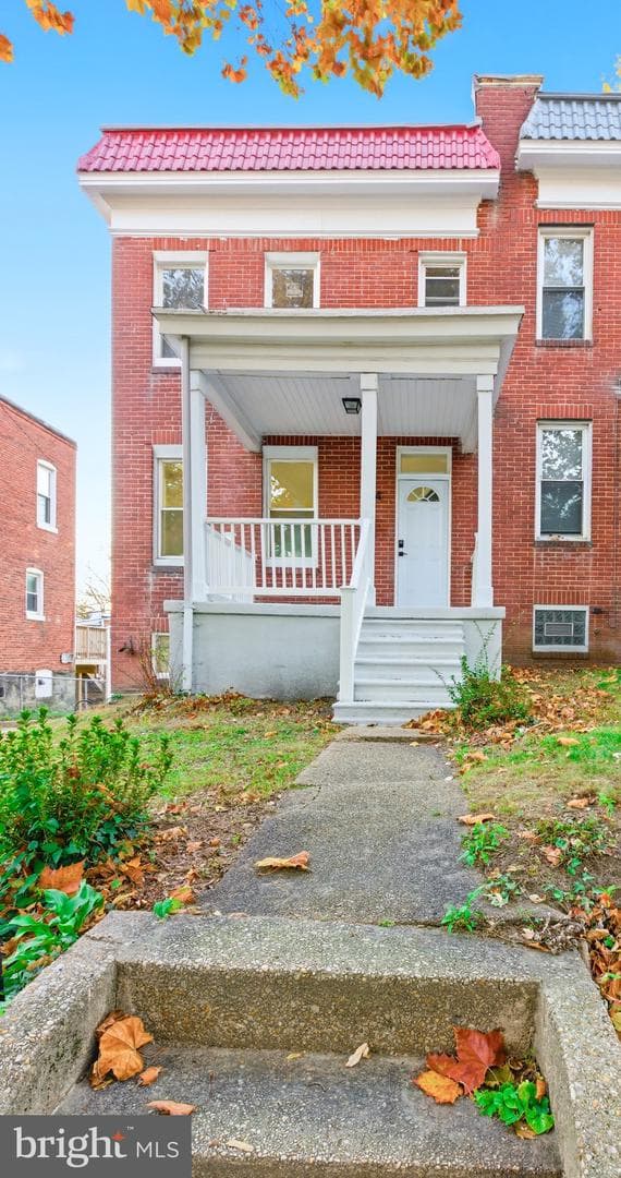 24 S Tremont Road photo 1