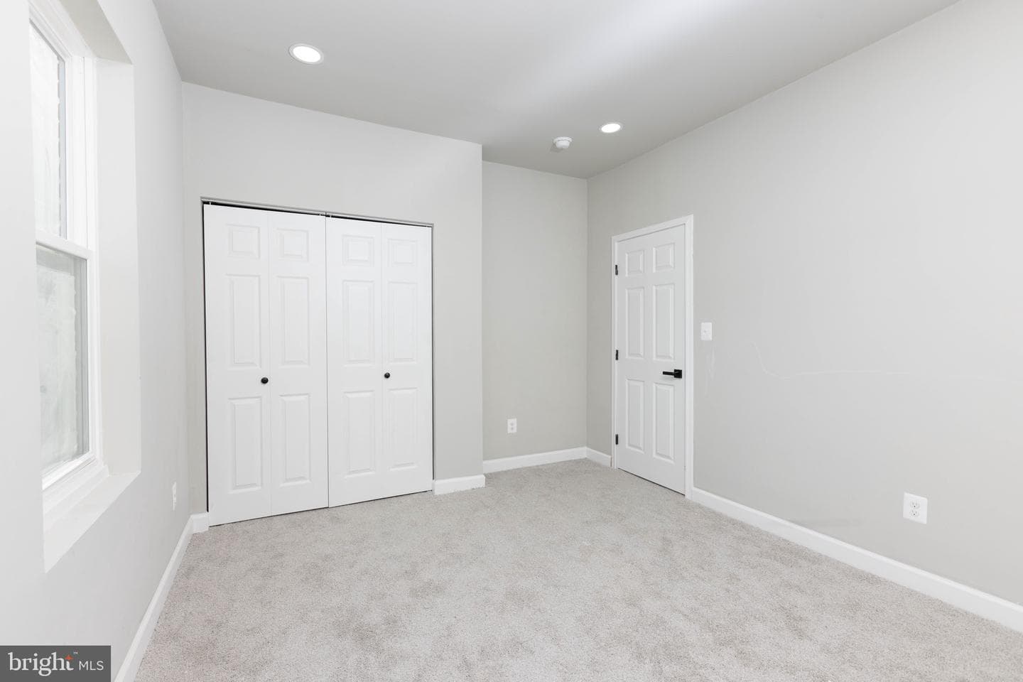 24 S Tremont Road photo 15