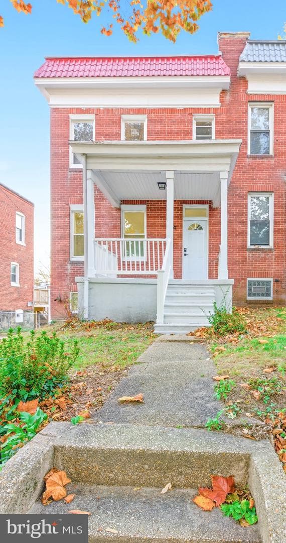 24 S Tremont Road photo 2