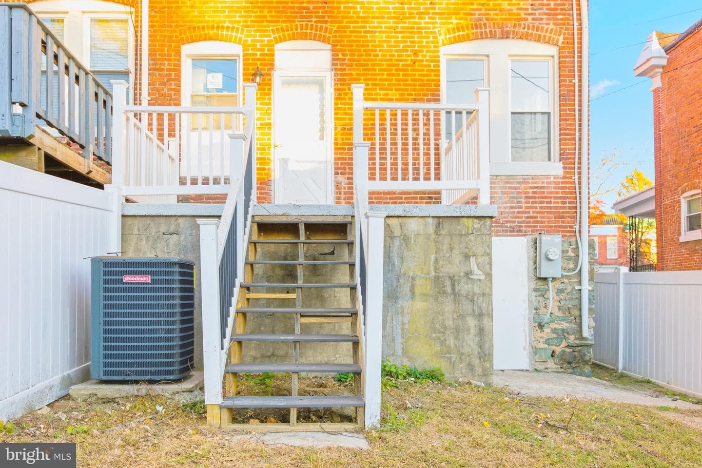 24 S Tremont Road photo 32