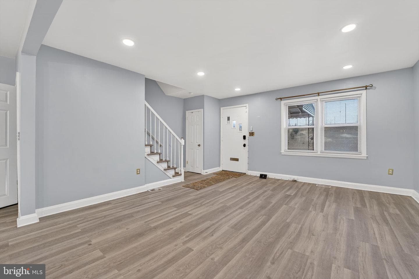 1371 E Northern Parkway photo 9