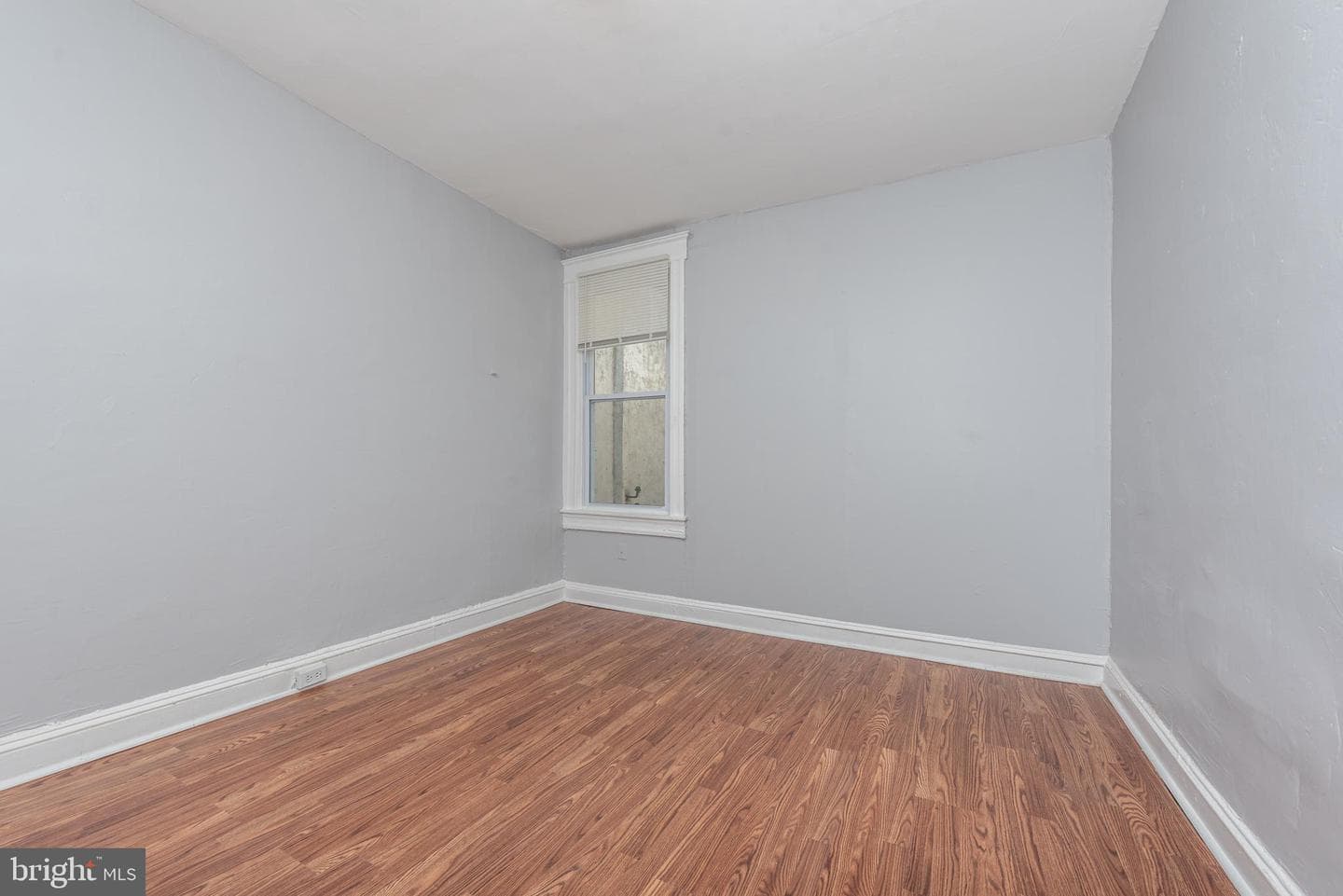 2826 Riggs Avenue photo 16