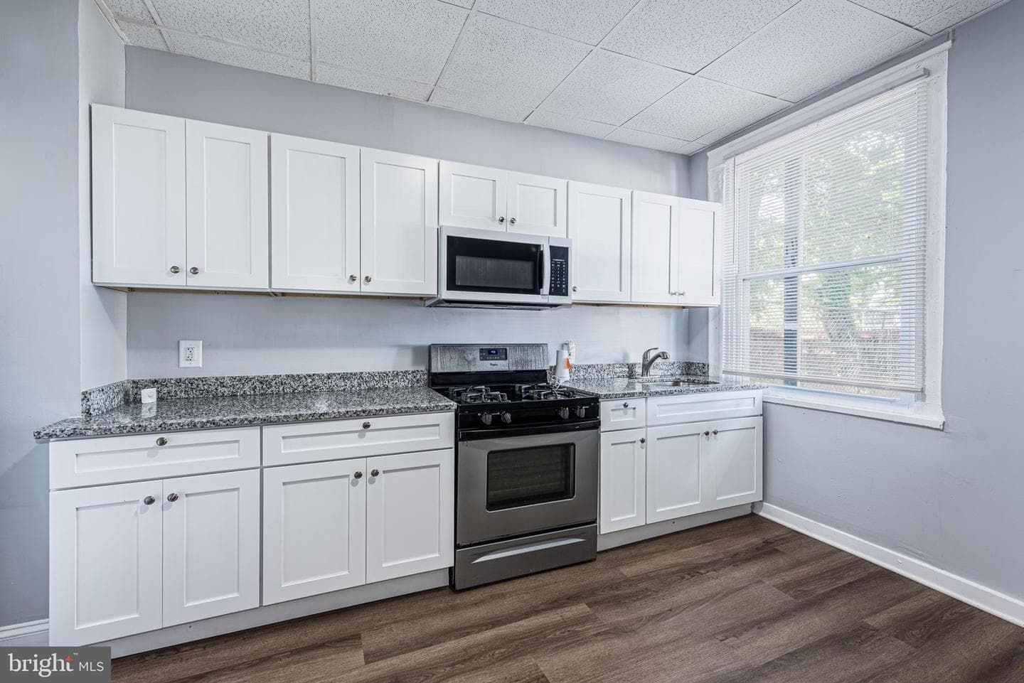 2826 Riggs Avenue photo 9