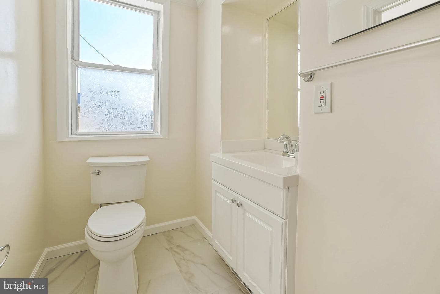 2725 Hudson Street photo 40