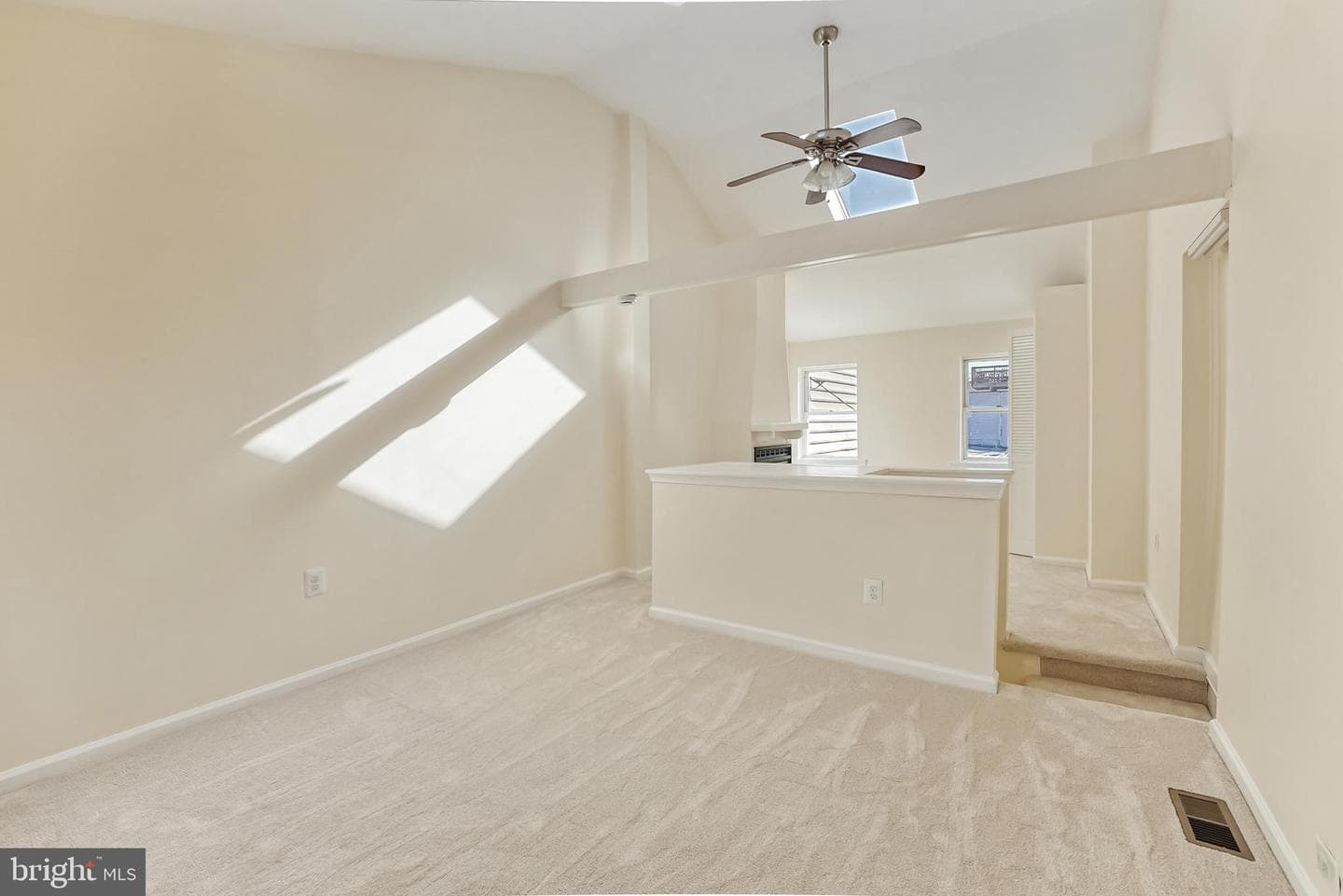 2725 Hudson Street photo 50
