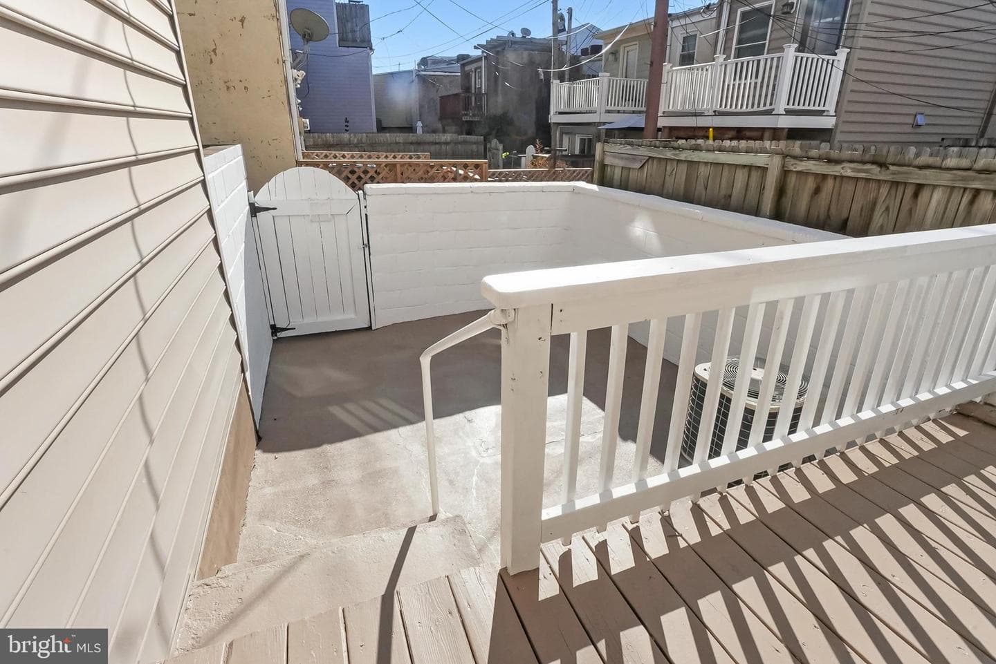2725 Hudson Street photo 63