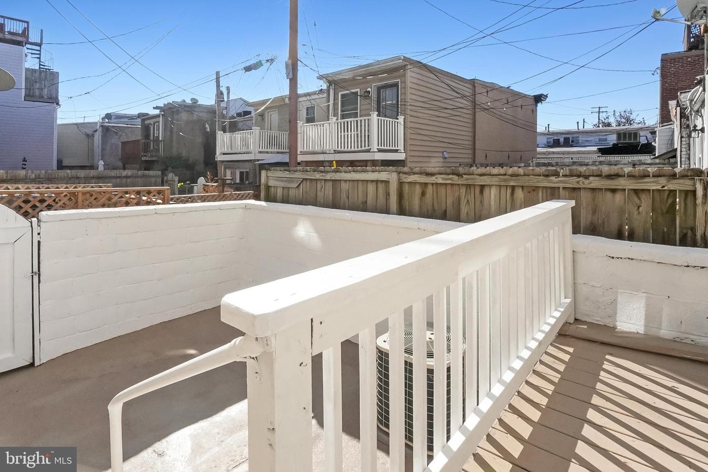 2725 Hudson Street photo 64