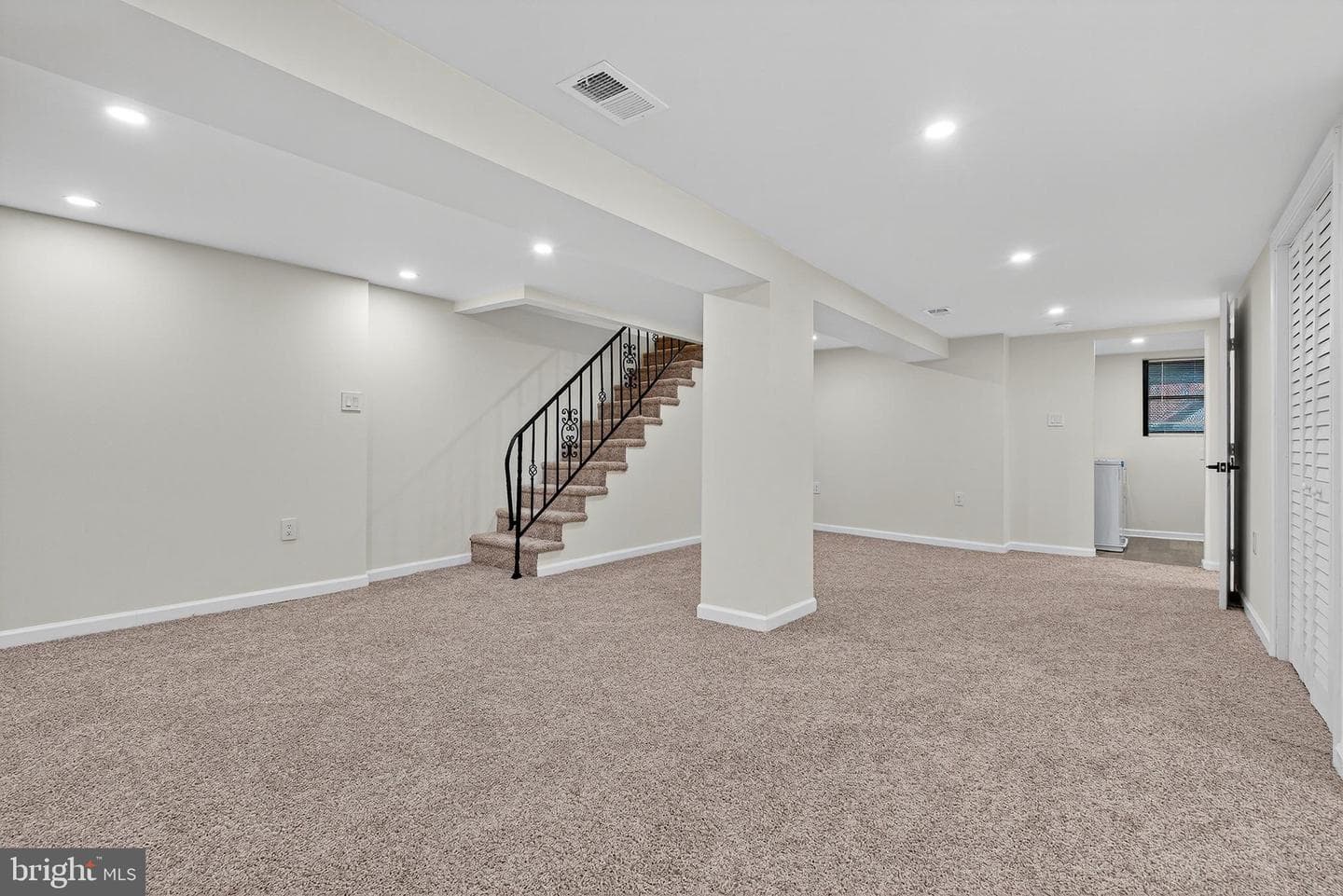 609 N Woodington Road photo 14