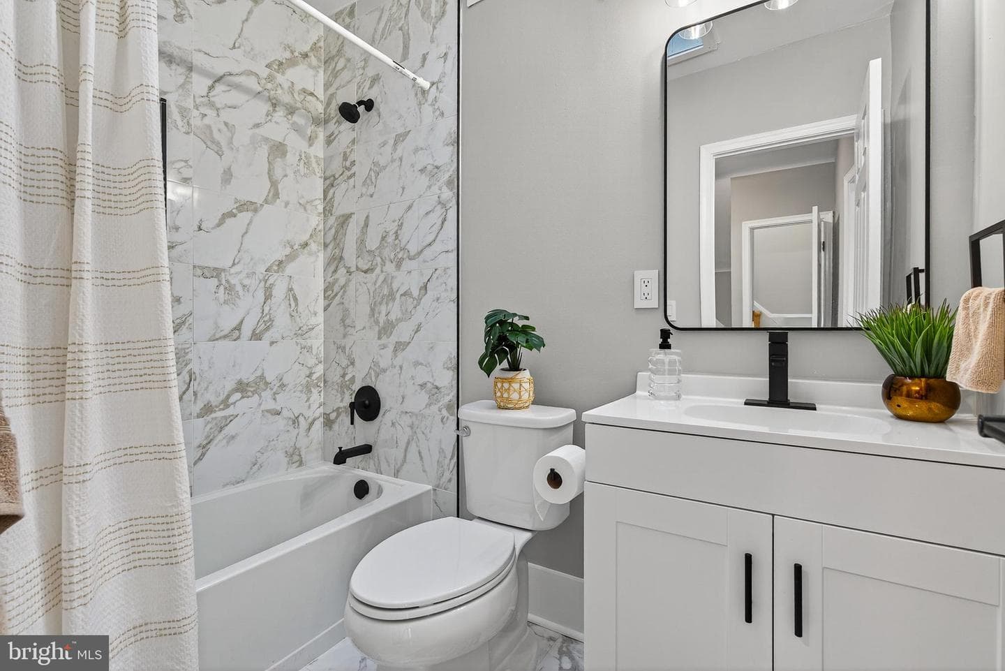 609 N Woodington Road photo 32
