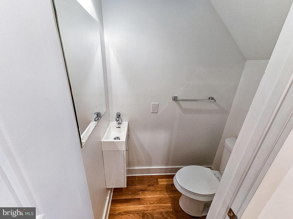 513 S Collington Avenue photo 8