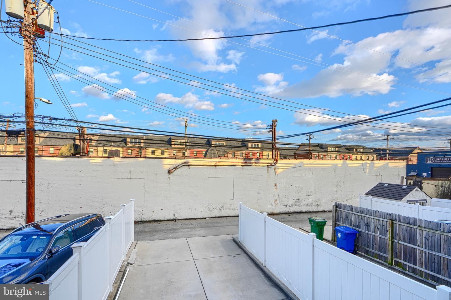 627 Grundy Street photo 32