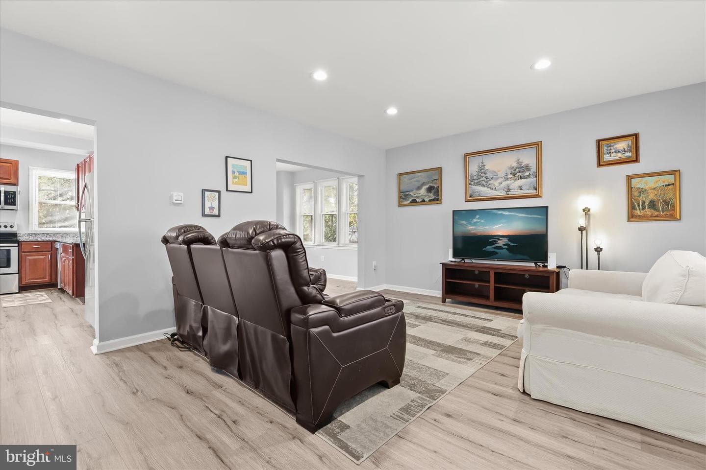 2909 Inglewood Avenue photo 4