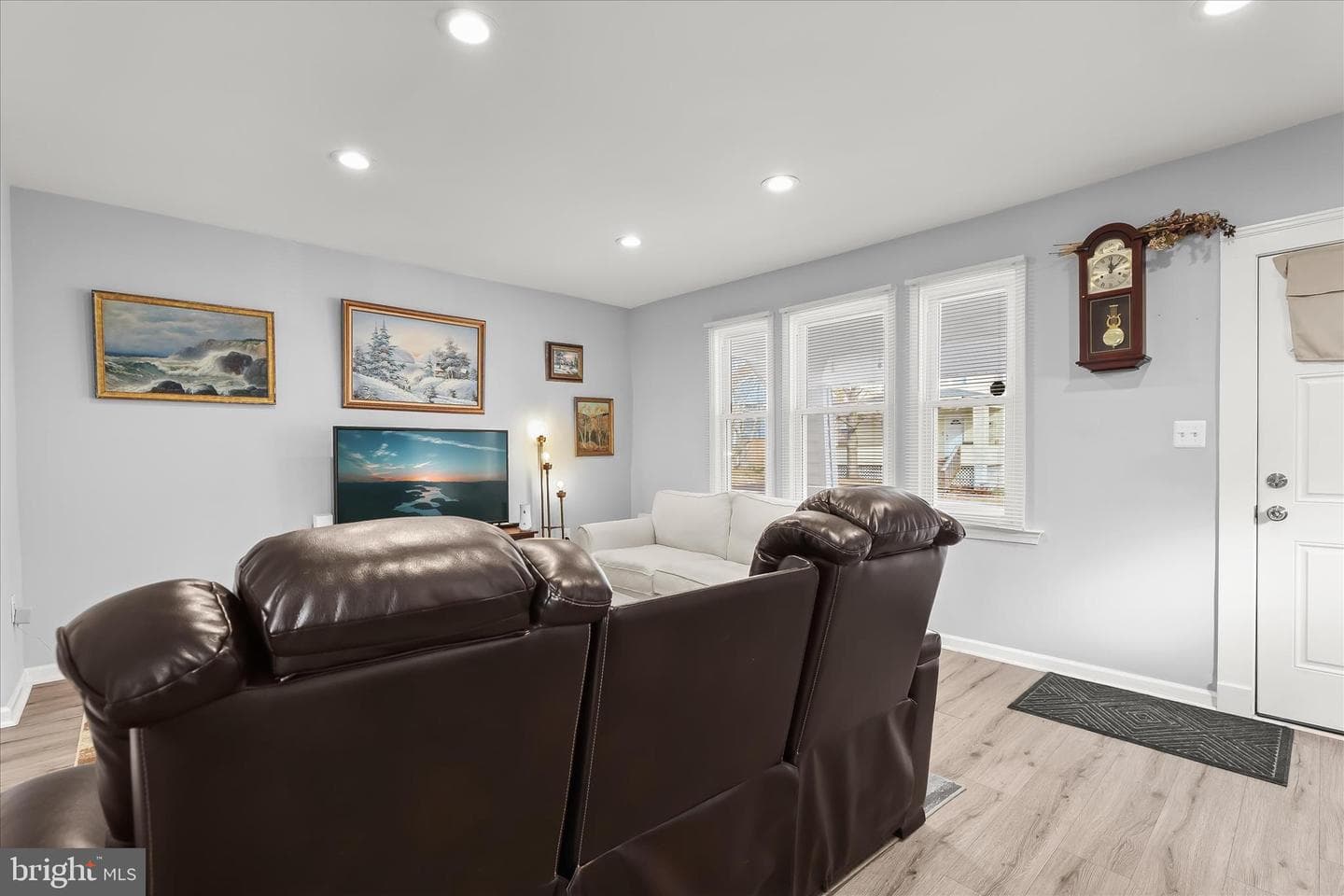 2909 Inglewood Avenue photo 6