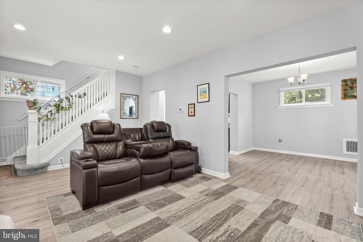 2909 Inglewood Avenue photo 8