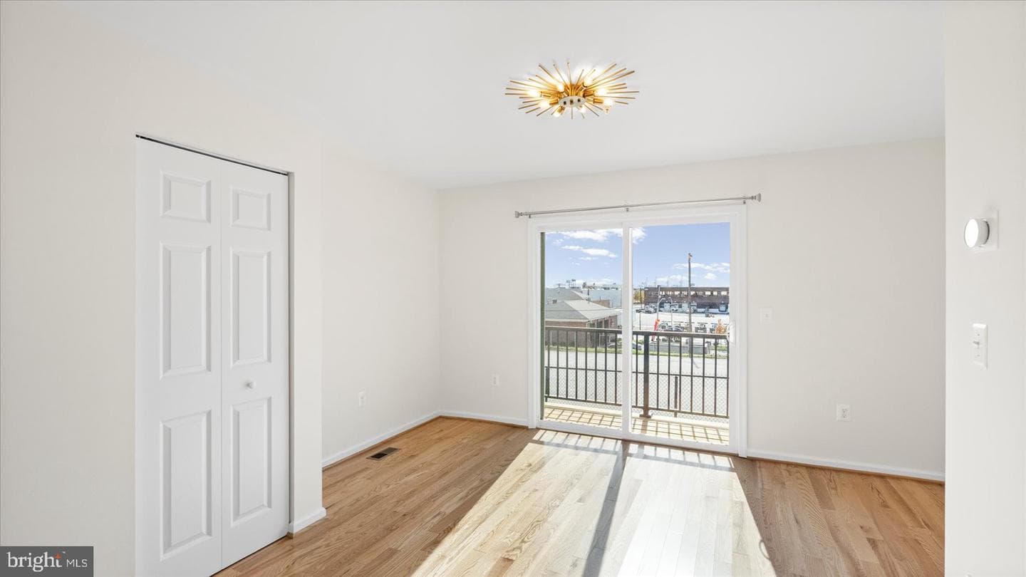 4611 Dillon Street photo 14