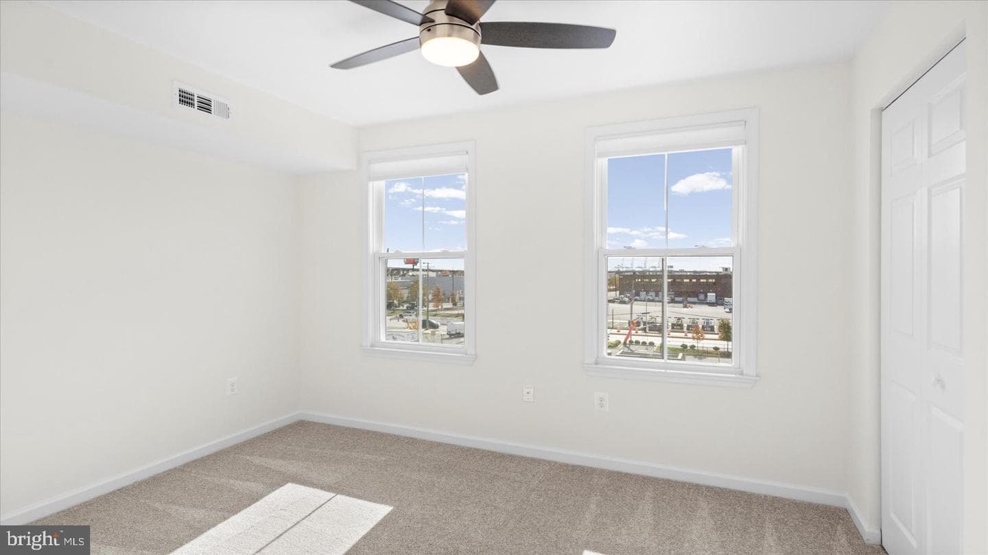 4611 Dillon Street photo 16