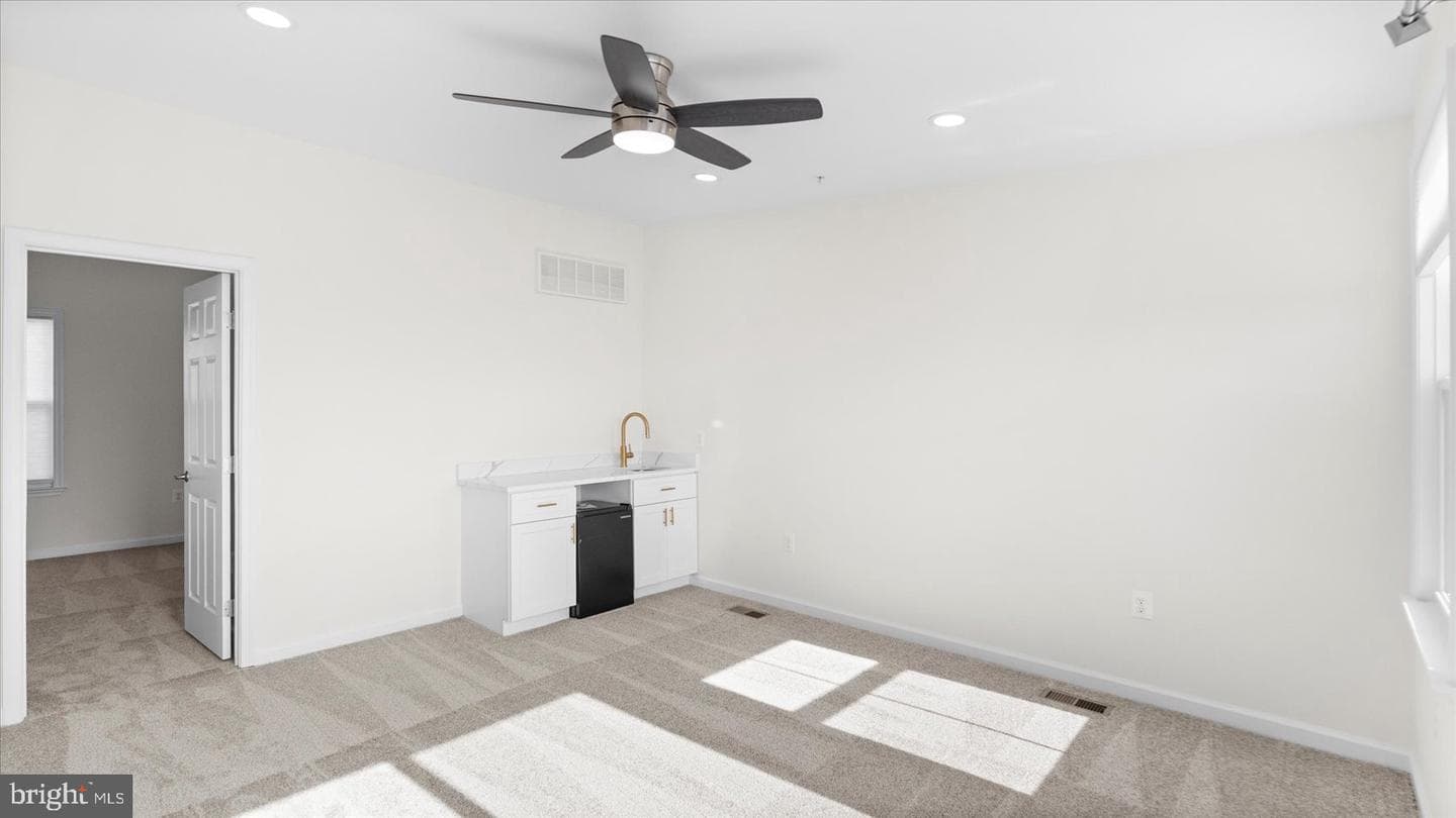 4611 Dillon Street photo 21