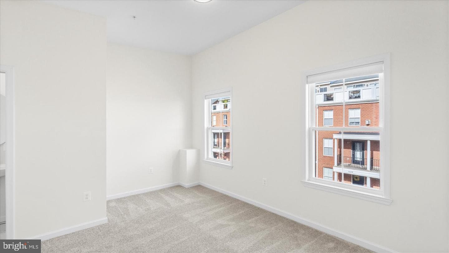 4611 Dillon Street photo 24