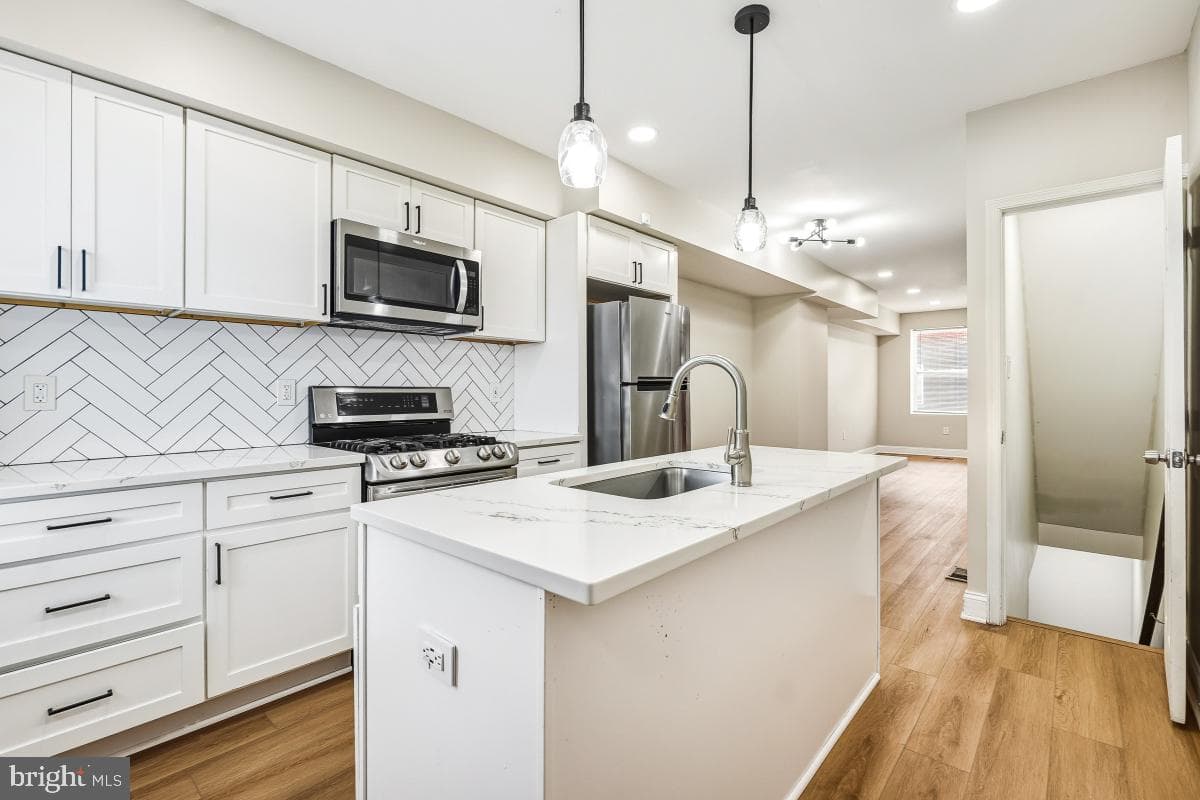 3422 Leverton Avenue photo 8
