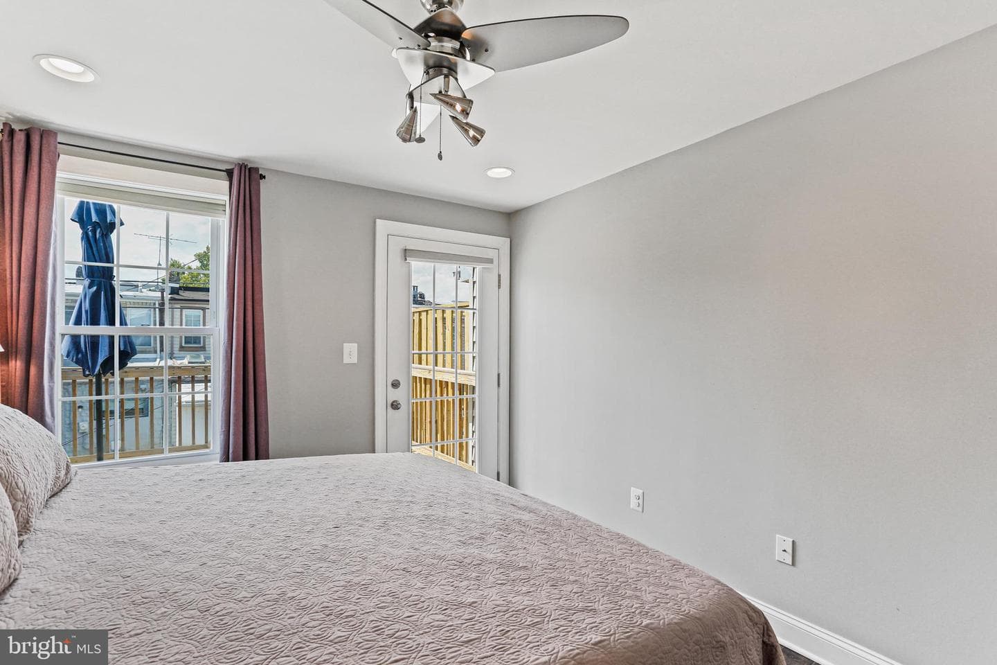 1430 Richardson Street photo 27