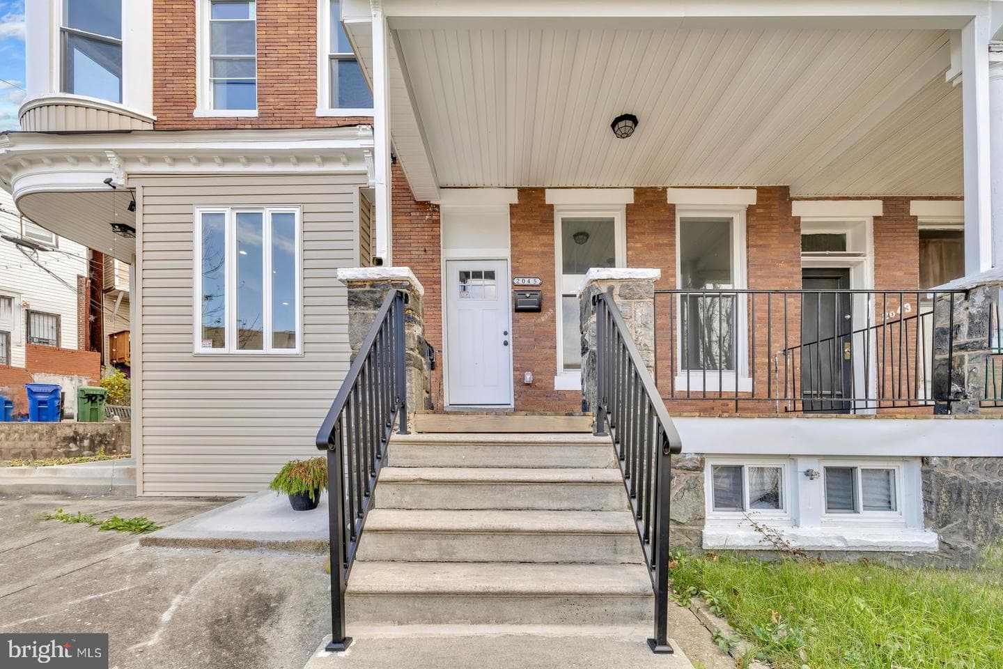 2045 E 31st Street photo 2