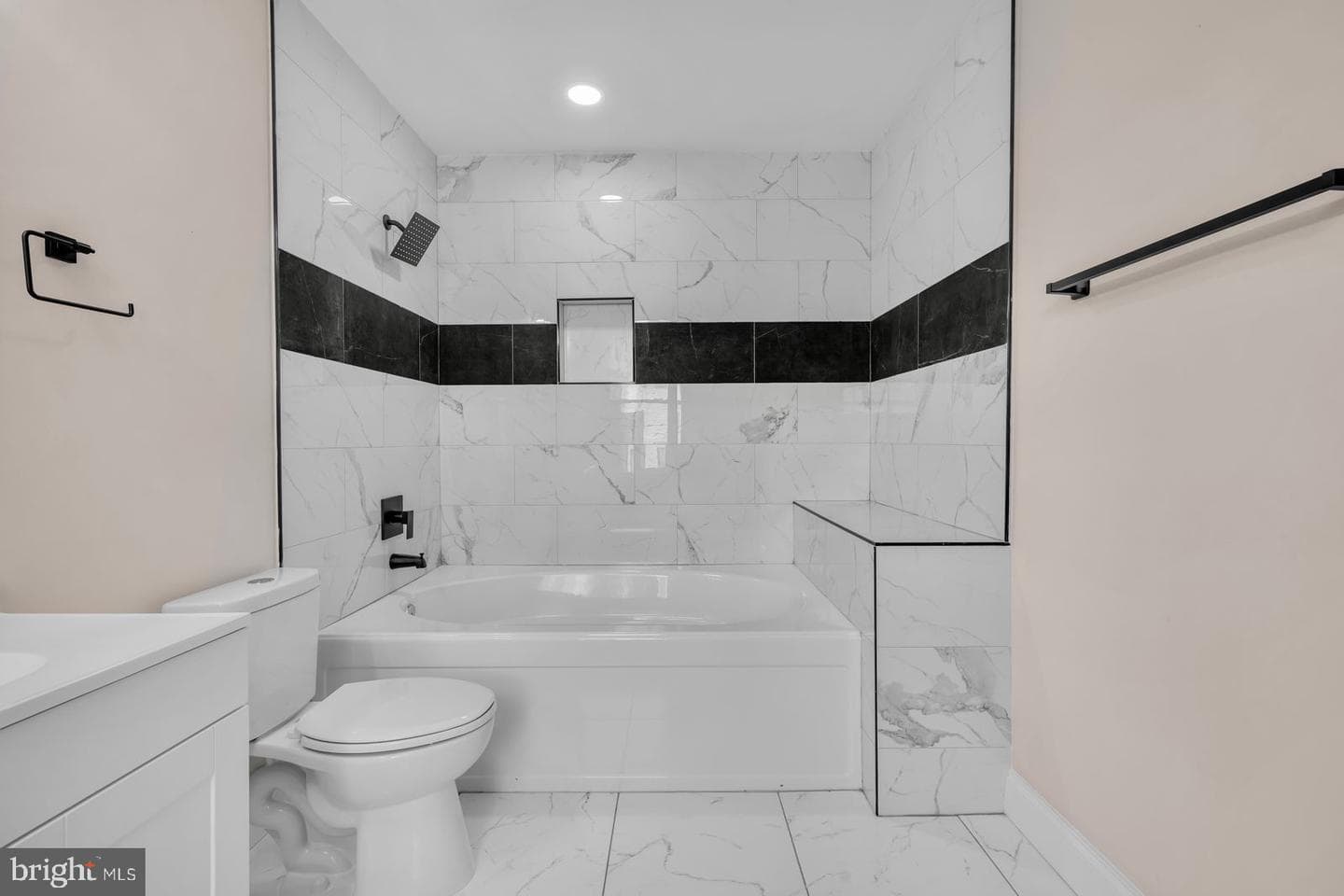 2045 E 31st Street photo 27