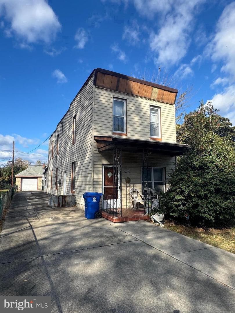 6720 Roberts Avenue photo 1