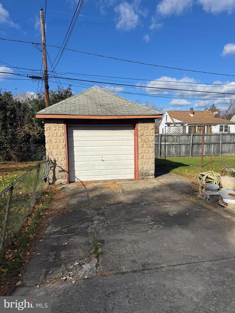 6720 Roberts Avenue photo 21