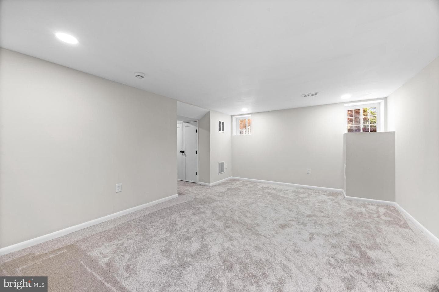 2204 Sulgrave Avenue photo 32