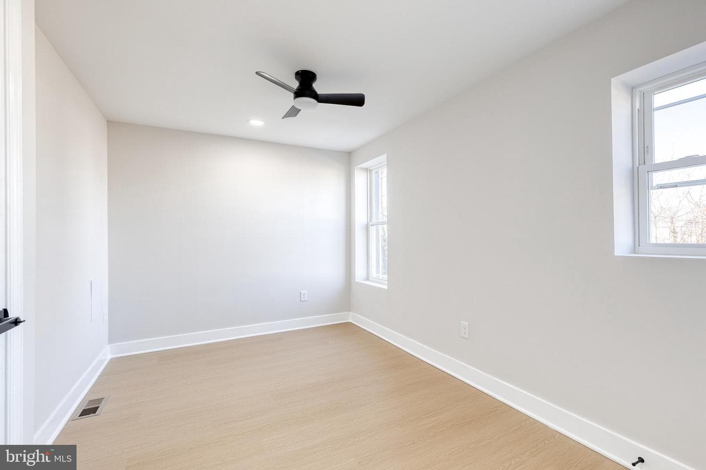 3716 Beehler Avenue photo 30