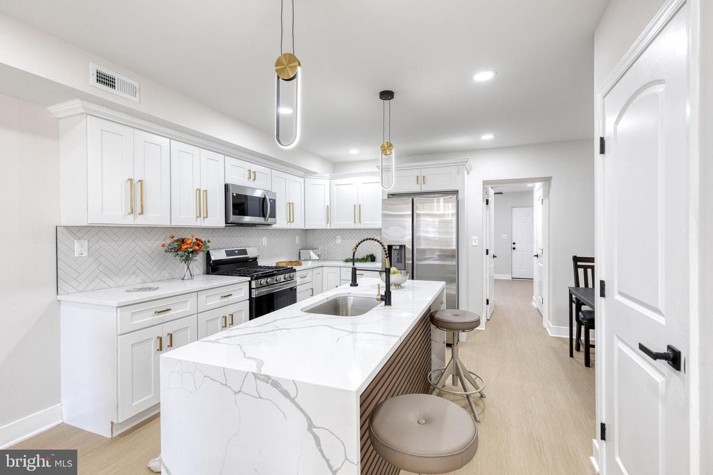 3716 Beehler Avenue photo 8