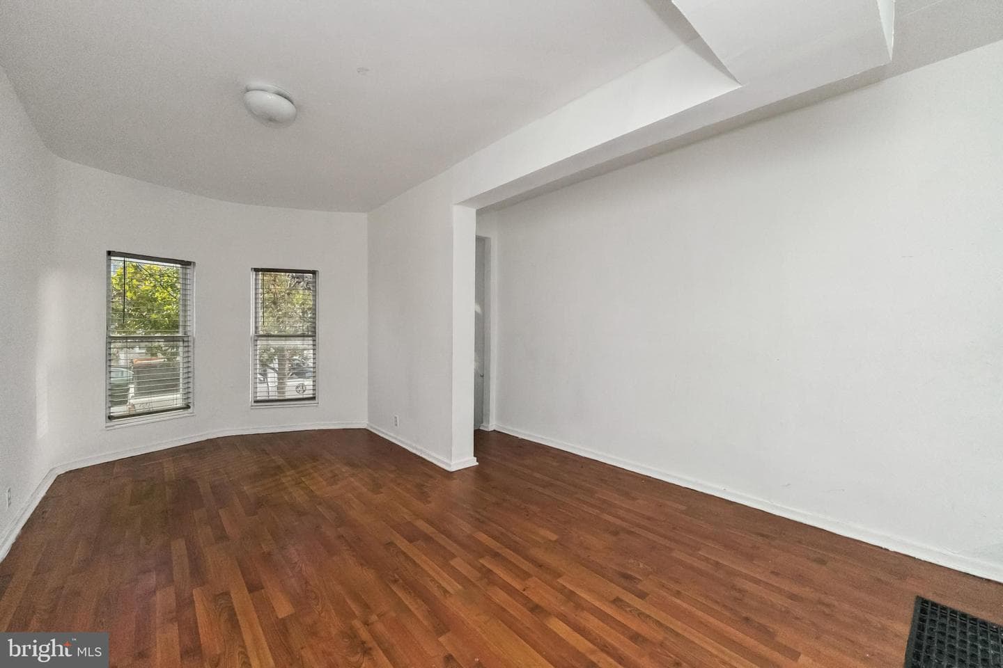 1828 Walbrook Avenue photo 6