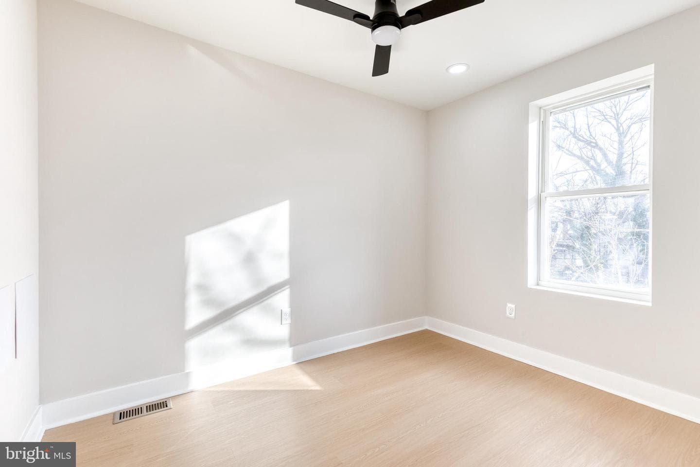 3721 Manchester Avenue photo 27
