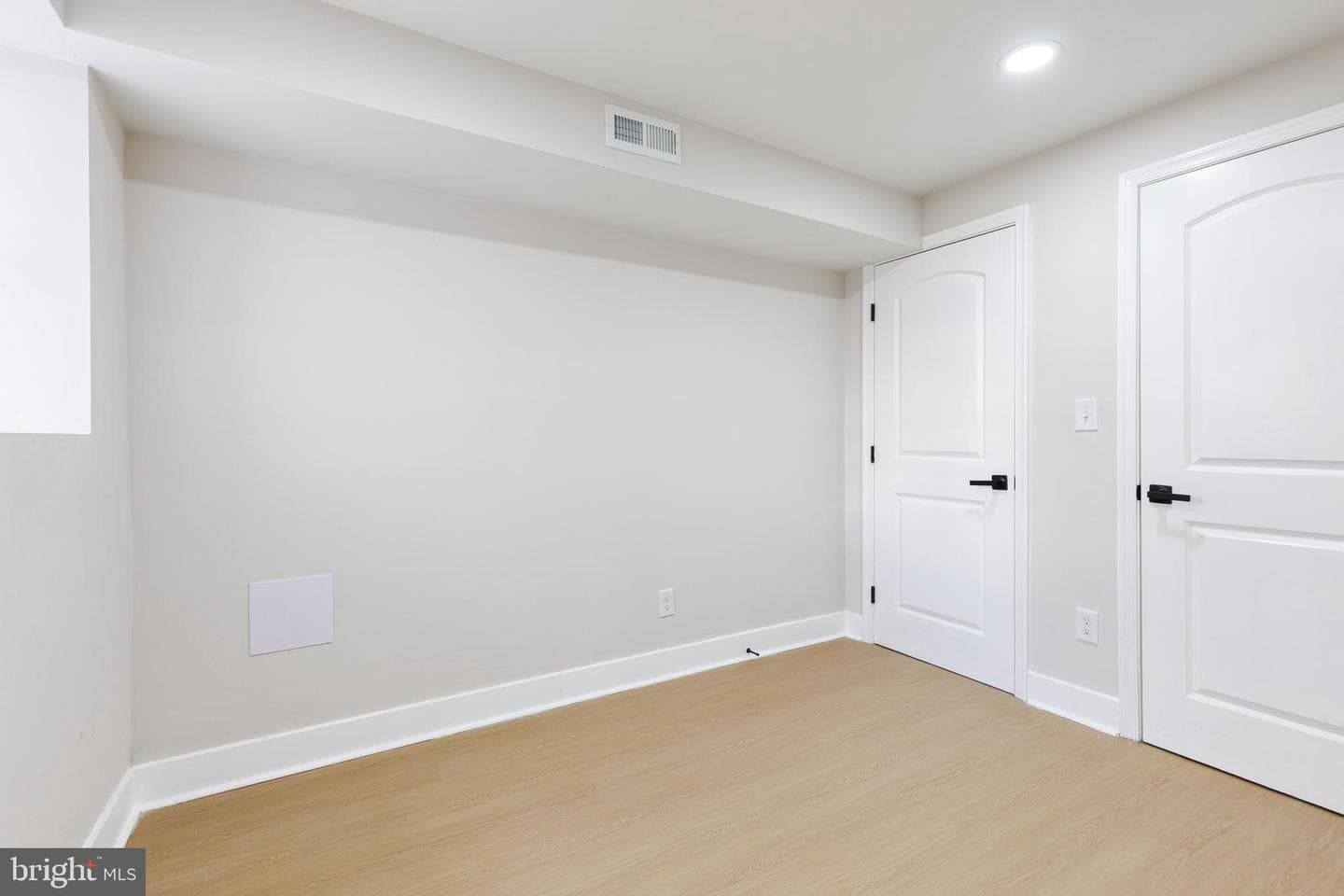 3721 Manchester Avenue photo 30