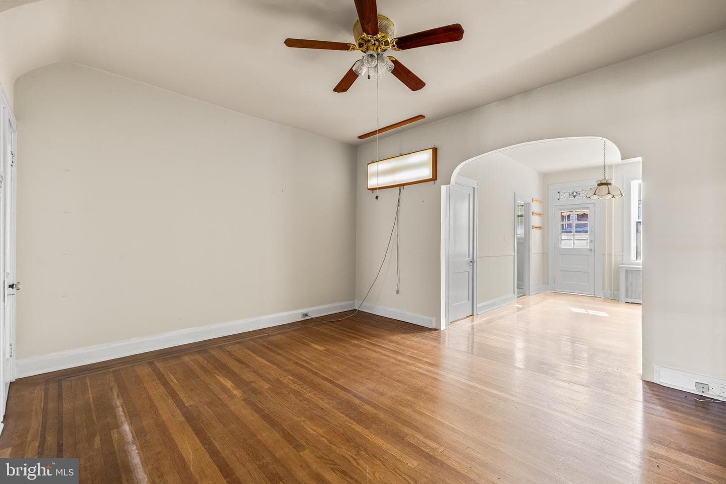 3229 Dudley Avenue photo 8