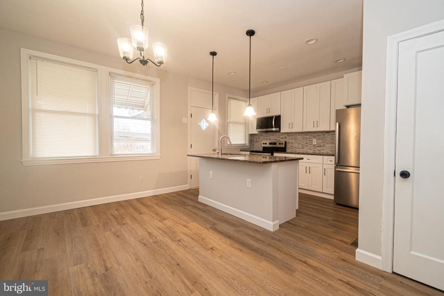 3716 Columbus Drive photo 8