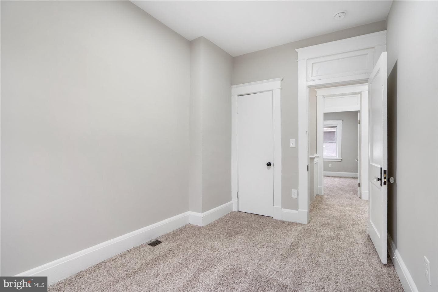 2307 N Ellamont Street photo 31